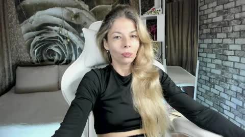 Eva online show from 04/04/26, 04:59