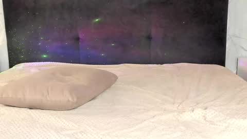 Eva Merlin online show from 09/19/25, 06:15