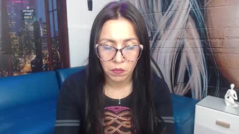 Eva  online show from 10/17/25, 09:39