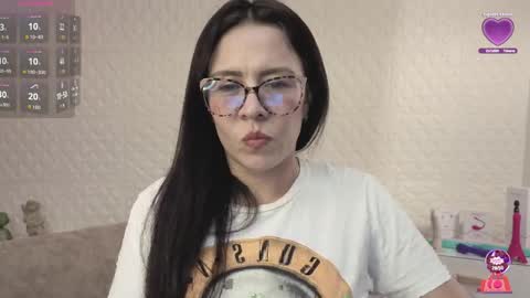 Eva  online show from 04/06/26, 02:51