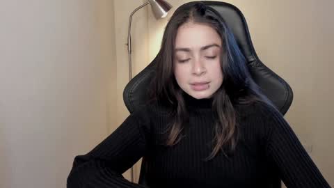 eva_monn online show from 12/04/24, 10:08