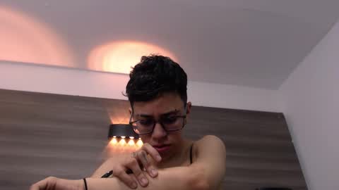 Snapshot of eva_monwalker chatting on 01/16/25, 11:48 Eva cute online show from 01/16/25, 11:48