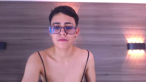 Snapshot of eva_monwalker chatting on 02/01/25, 01:44 Eva cute online show from 02/01/25, 01:44