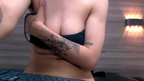 Snapshot of eva_monwalker chatting on 02/05/25, 11:17 Eva cute online show from 02/05/25, 11:17