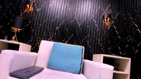 Snapshot of eva_monwalker chatting on 11/02/25, 03:47 Eva cute online show from 11/02/25, 03:47