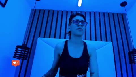 Snapshot of eva_monwalker chatting on 11/09/25, 05:33 Eva cute online show from 11/09/25, 05:33