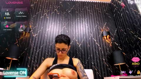 Snapshot of eva_monwalker chatting on 12/02/25, 05:41 Eva cute online show from 12/02/25, 05:41