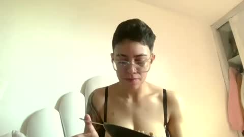 Snapshot of eva_monwalker chatting on 07/10/26, 01:47 Eva cute online show from 07/10/26, 01:47
