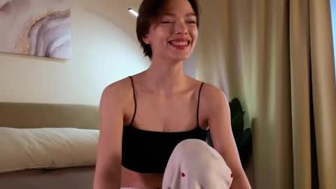 Eva online show from 03/08/25, 12:41