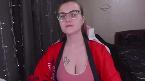 Eva online show from 03/11/25, 03:56