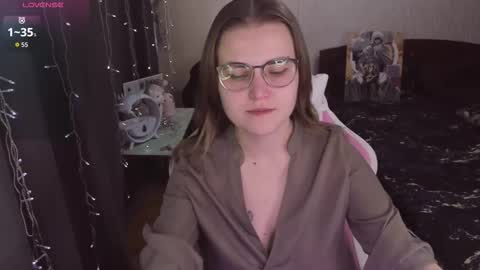 Eva online show from 10/21/25, 10:49