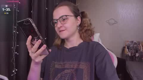 Eva online show from 10/31/25, 10:05