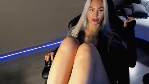 Eva online show from 11/04/25, 10:14