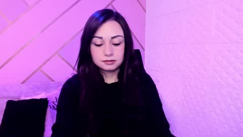 Eva online show from 11/30/25, 01:59