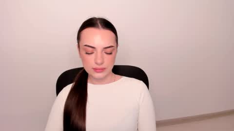 Eva online show from 03/11/25, 02:40