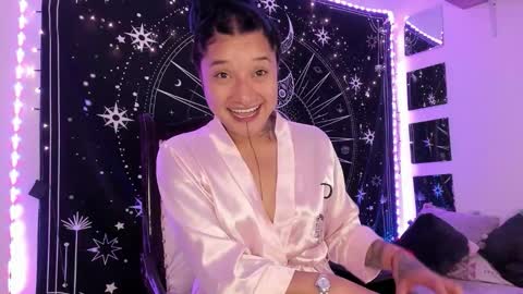 Snapshot of eva_sanderslee chatting on 09/18/25, 06:15 Eva  online show from 09/18/25, 06:15