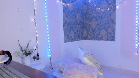 Eva  online show from 03/26/26, 09:26