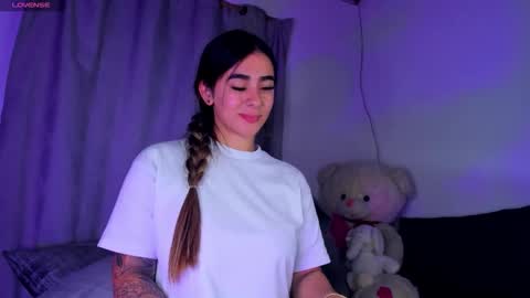 Snapshot of eva_shinee_ chatting on 02/03/26, 11:21 Eva Shinee online show from 02/03/26, 11:21