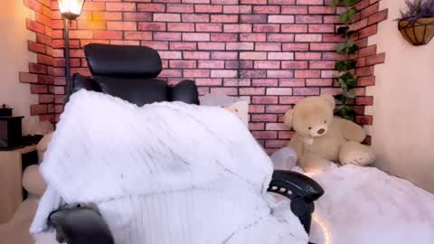 Eva online show from 03/13/26, 10:38