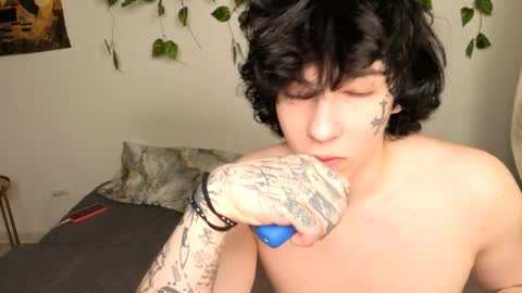 Snapshot of eva_sunshine_blueeyes chatting on 05/02/26, 07:52 Eva Sunshine Blue Eyes online show from 05/02/26, 07:52