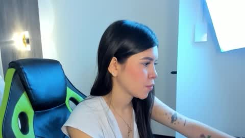 E V A  online show from 02/23/26, 12:13