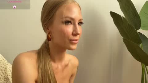 Hello Im Eva online show from 06/09/26, 04:24