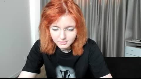 Snapshot of eva_vv chatting on 06/22/26, 06:21 Eva online show from 06/22/26, 06:21