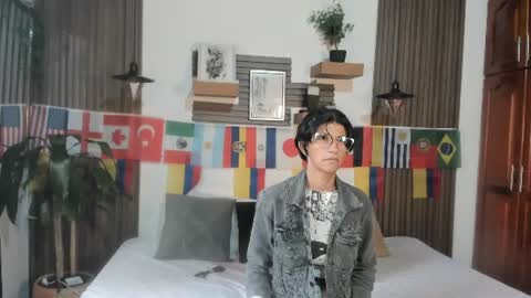 Snapshot of evaa_campbell chatting on 06/13/26, 12:47 Eva online show from 06/13/26, 12:47