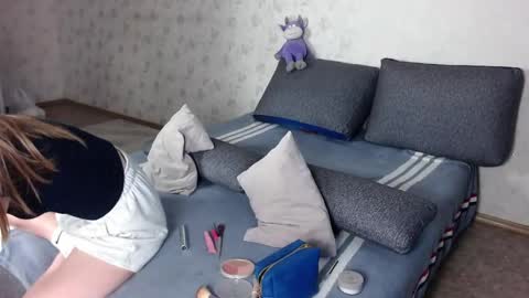 Snapshot of evaa_love_ chatting on 05/25/26, 12:05 Eva online show from 05/25/26, 12:05