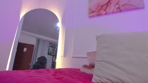 Snapshot of evaa_mills chatting on 07/20/26, 07:49 Eva online show from 07/20/26, 07:49