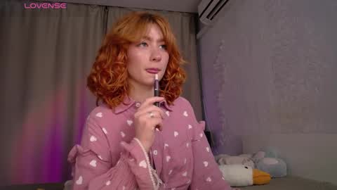 Snapshot of evaa_moonn_ chatting on 10/31/25, 01:06 Eva online show from 10/31/25, 01:06