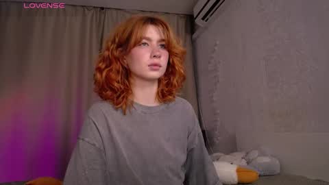 Snapshot of evaa_moonn_ chatting on 11/02/25, 02:47 Eva online show from 11/02/25, 02:47