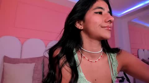 Snapshot of evaa_rose_ chatting on 02/15/25, 11:50 Eva online show from 02/15/25, 11:50
