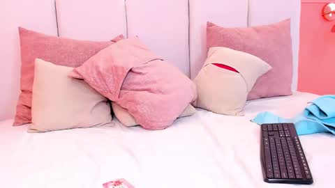 Snapshot of evaa_rose_ chatting on 02/17/25, 03:09 Eva online show from 02/17/25, 03:09