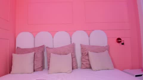 Snapshot of evaa_rose_ chatting on 02/20/25, 10:26 Eva online show from 02/20/25, 10:26