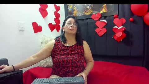 Snapshot of evaaross chatting on 02/18/25, 12:48 Eva online show from 02/18/25, 12:48
