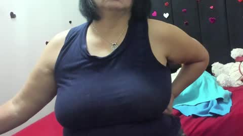 Snapshot of evaaross chatting on 05/17/26, 09:44 Eva online show from 05/17/26, 09:44