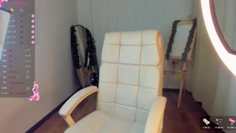 Snapshot of evacadooo chatting on 12/14/24, 11:18 Eva online show from 12/14/24, 11:18