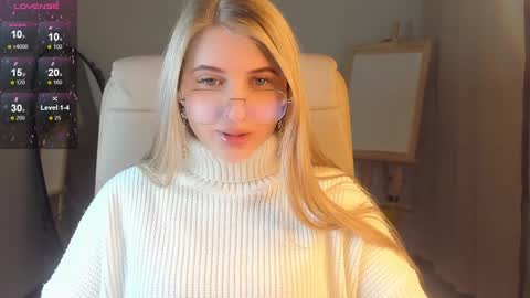 Snapshot of evacadooo chatting on 01/08/25, 02:25 Eva online show from 01/08/25, 02:25