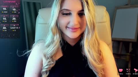 Snapshot of evacadooo chatting on 02/03/25, 07:00 Eva online show from 02/03/25, 07:00