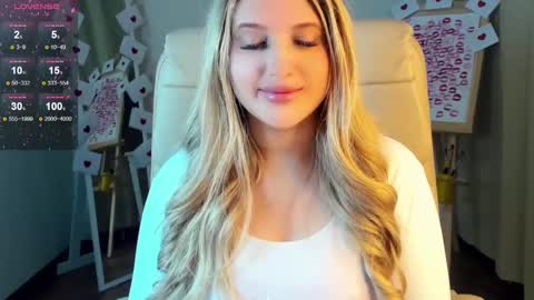 Snapshot of evacadooo chatting on 02/16/25, 05:37 Eva online show from 02/16/25, 05:37