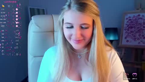 Snapshot of evacadooo chatting on 02/27/25, 05:34 Eva online show from 02/27/25, 05:34