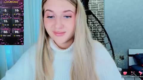 Snapshot of evacadooo chatting on 10/30/25, 02:35 Eva online show from 10/30/25, 02:35