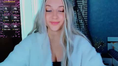 Snapshot of evacadooo chatting on 11/06/25, 06:58 Eva online show from 11/06/25, 06:58