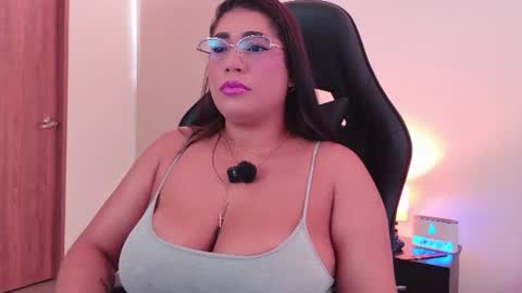 Snapshot of evacarters chatting on 07/18/26, 07:28 Jenny Carters online show from 07/18/26, 07:28