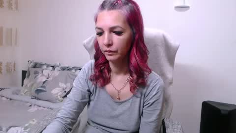 EvadesireONE online show from 04/07/26, 05:46