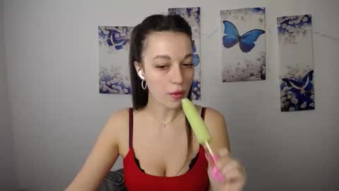 Snapshot of evaeldis chatting on 06/06/26, 11:04 Eva online show from 06/06/26, 11:04