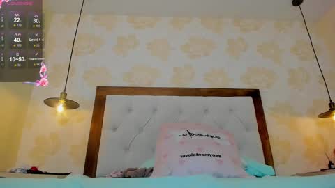 Snapshot of evagreco chatting on 01/08/25, 08:27 E V A online show from 01/08/25, 08:27