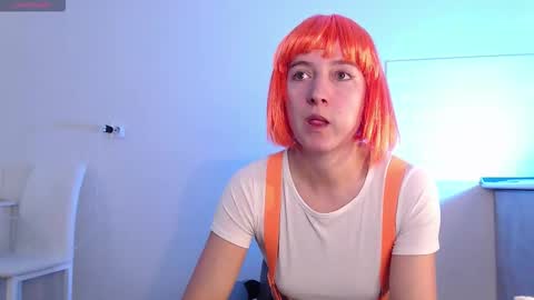 Snapshot of evahailey_ chatting on 09/15/25, 04:23 Eva online show from 09/15/25, 04:23