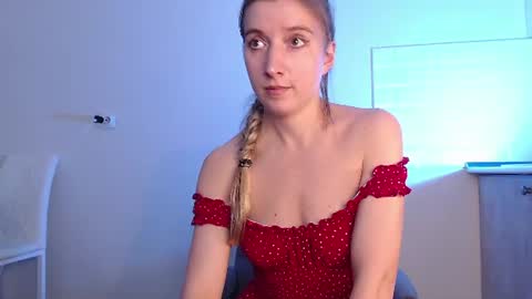 Snapshot of evahailey_ chatting on 06/25/26, 05:12 Eva online show from 06/25/26, 05:12